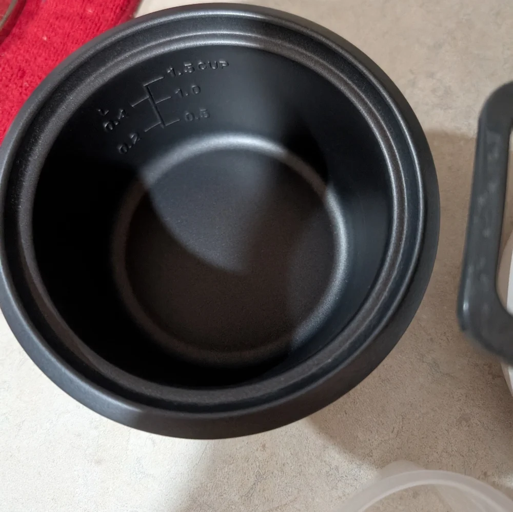 Black & Decker Rice Cooker - Picture 8 of 9